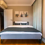 Exceptional Flat With Galata Tower View In Beyoglu