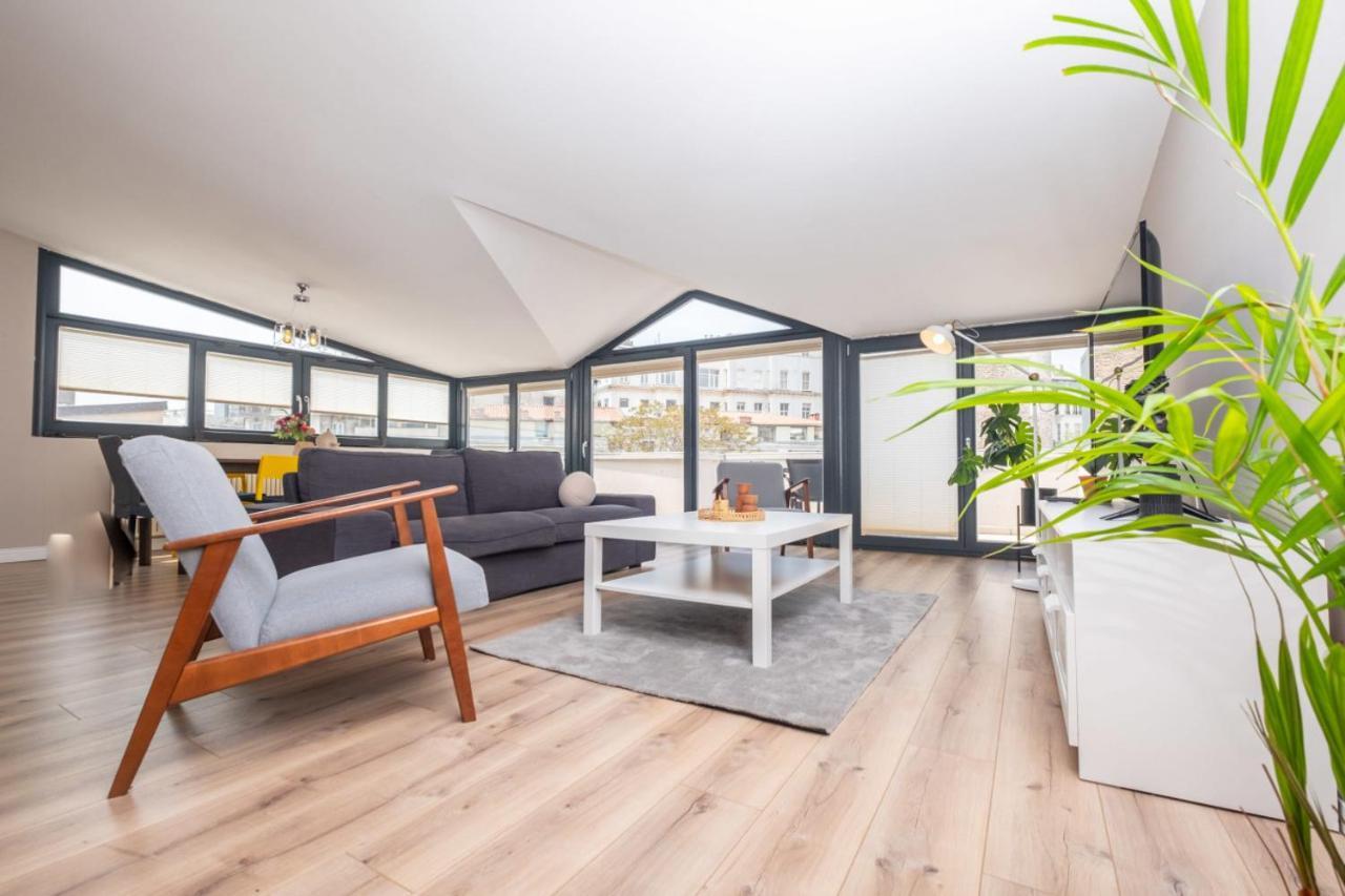Exceptional Flat With Galata Tower View In Beyoglu Apartment *